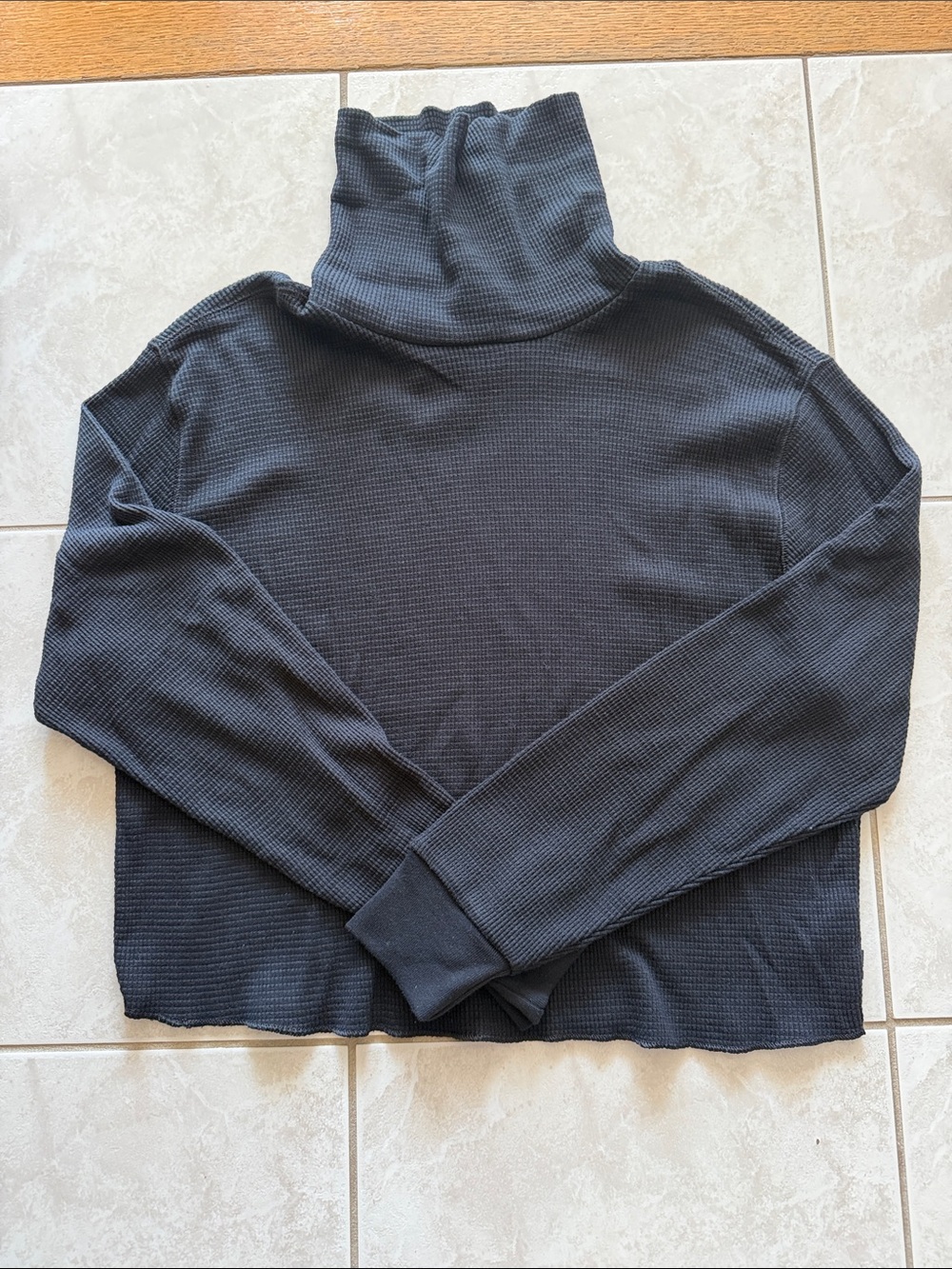 TNA Waffle Knit Turtleneck Sweater - black size medium